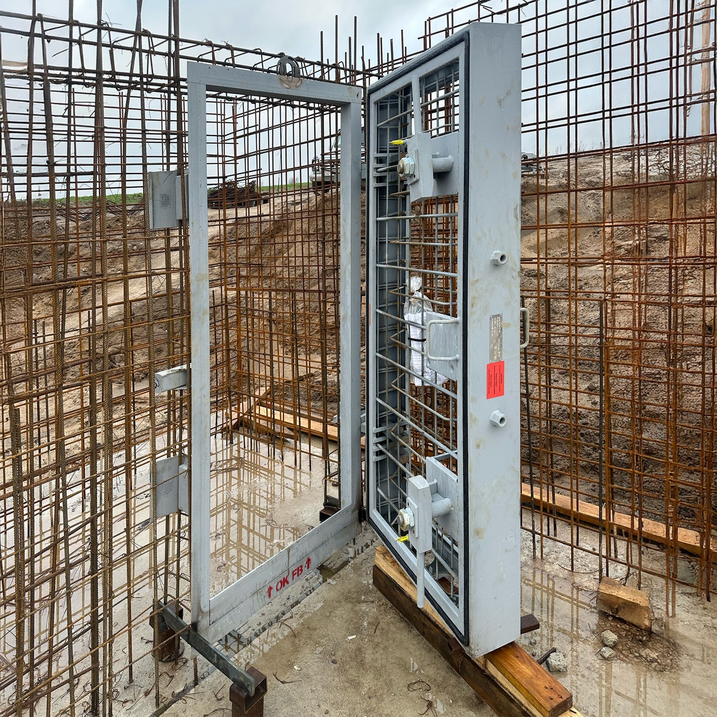 80 cm Swiss Concrete-Filled Gas-Tight Blast Door