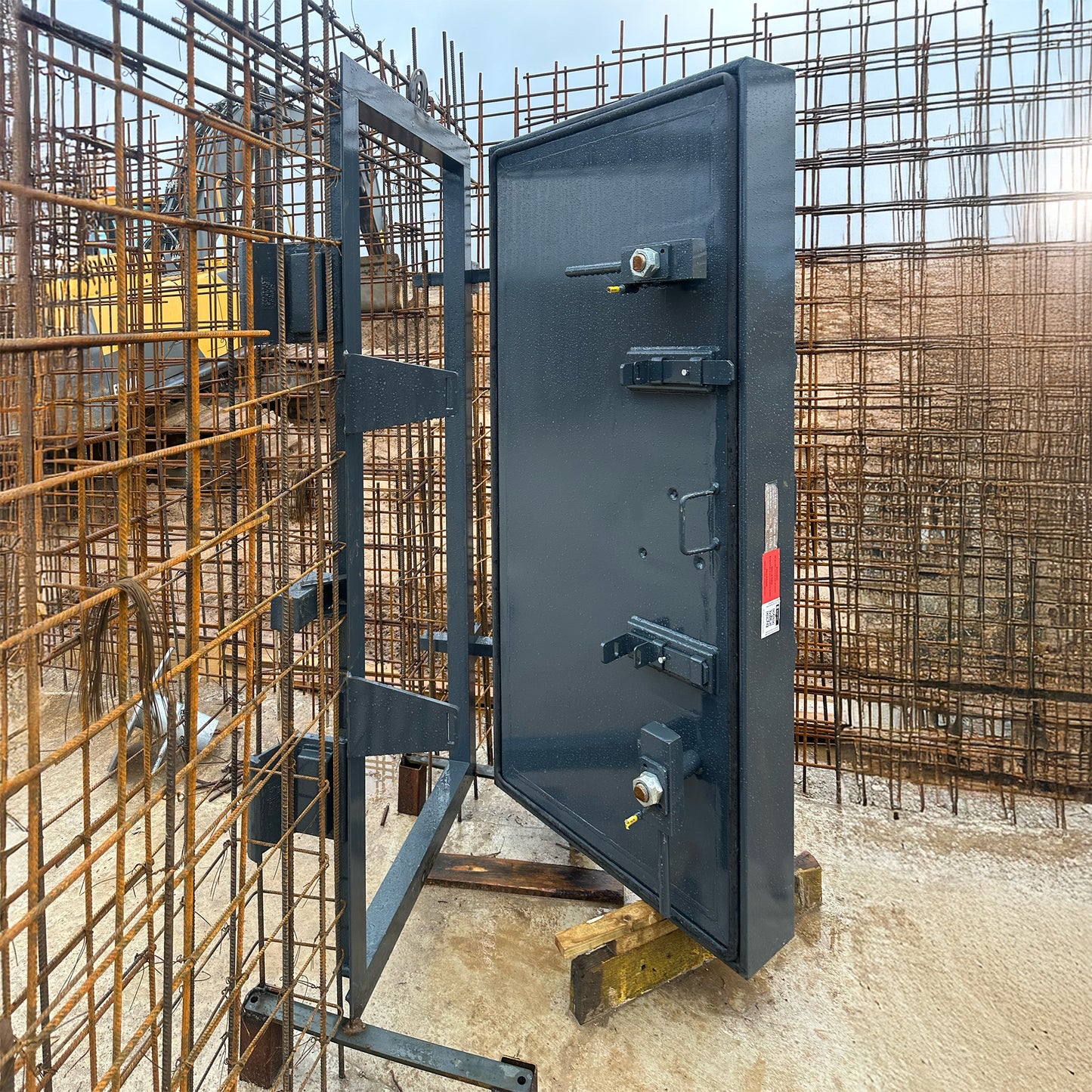 AR500 Swiss Concrete-Filled Gas-Tight Blast Door